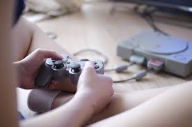 kid plying